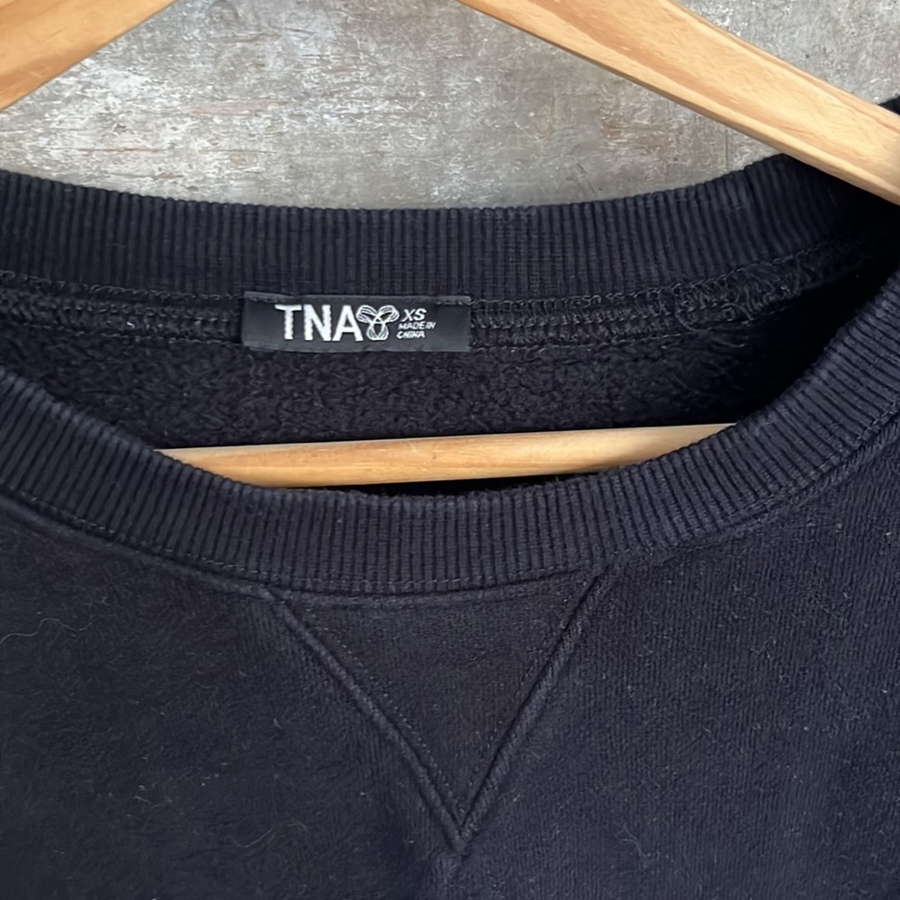 Classic TNA pullover - Picture 2 of 3